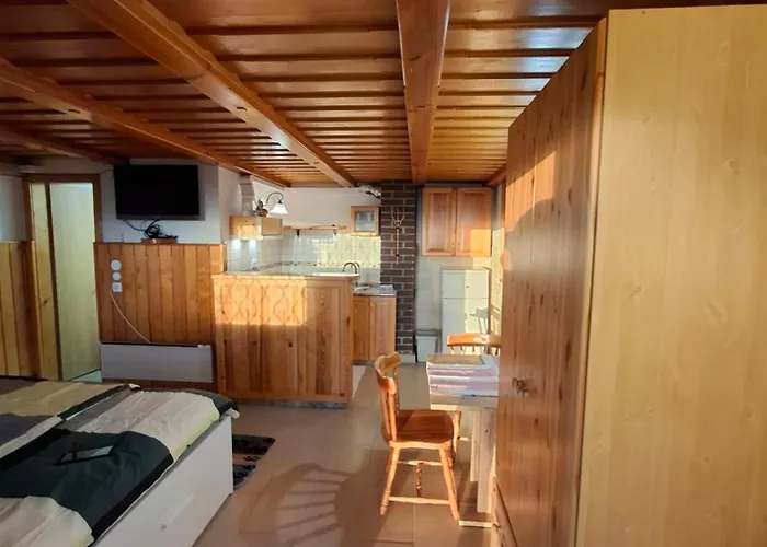 アパート Apartma Maya